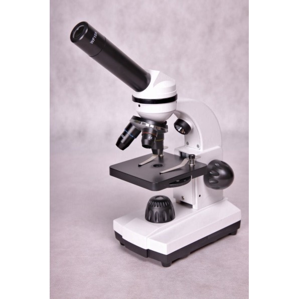 Mikroskop Biolux. 3 - obiektywowy. pow.: 1024x